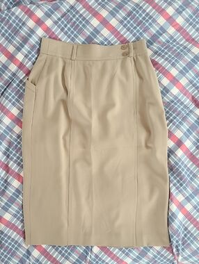ESCADA Beige Pencil Skirt. Size 38